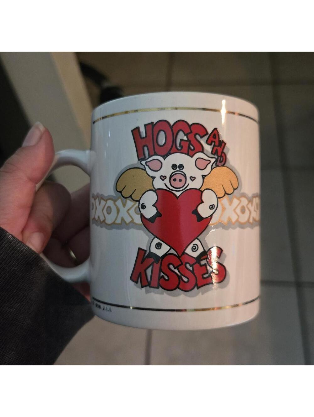Cute pig mug hogs and kisses